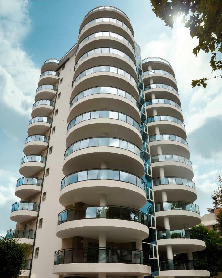 Skyresidence لينانو سابيادورو المظهر الخارجي الصورة